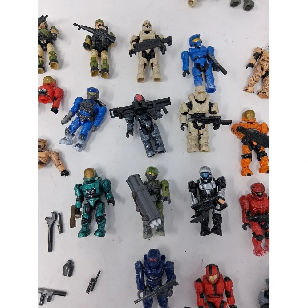 Mega Bloks Construx Halo Mini Figures Lot Of: 24+Cyclops and Accessories/ Read I